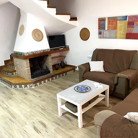 Large Townhouse For A Relaxing Getaway