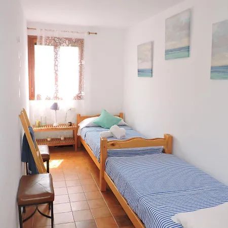 Large Townhouse For A Relaxing Getaway * Mareny Blau